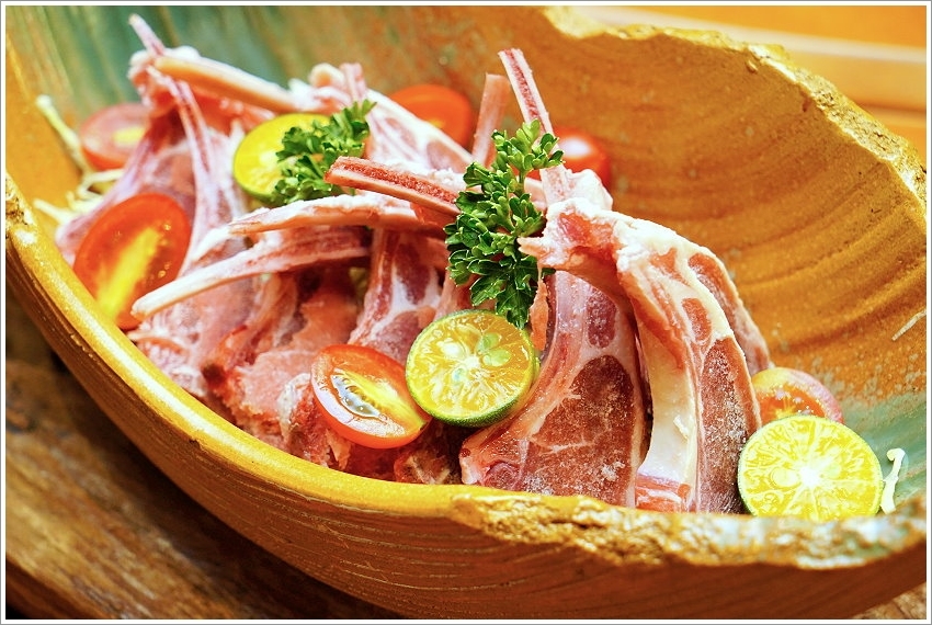 【五股美食】菊芊會館．超浮誇鍋物、桌菜宴席料理，邊吃火鍋邊唱歌的包廂式服務!