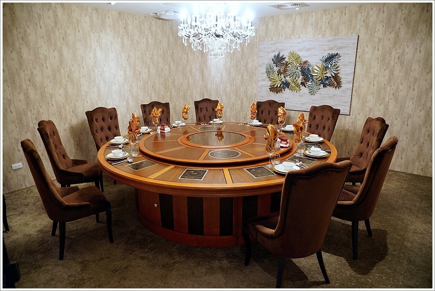 【五股美食】菊芊會館．超浮誇鍋物、桌菜宴席料理，邊吃火鍋邊唱歌的包廂式服務!