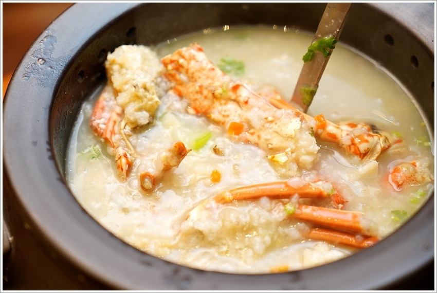 【五股美食】菊芊會館．超浮誇鍋物、桌菜宴席料理，邊吃火鍋邊唱歌的包廂式服務!