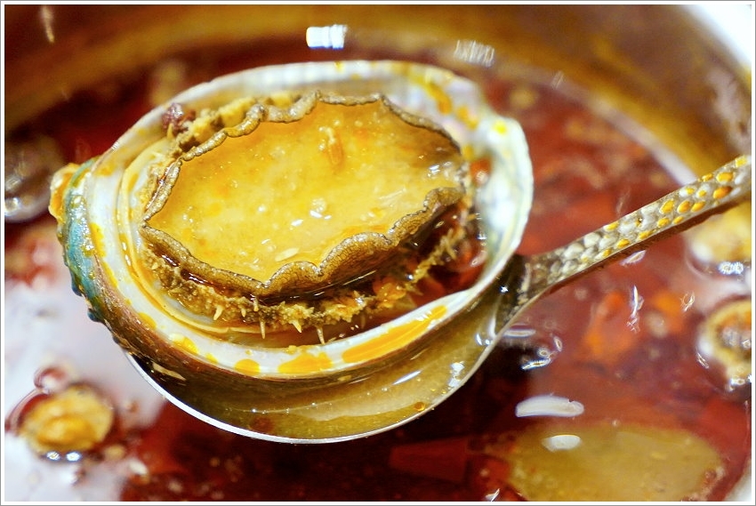 【五股美食】菊芊會館．超浮誇鍋物、桌菜宴席料理，邊吃火鍋邊唱歌的包廂式服務!