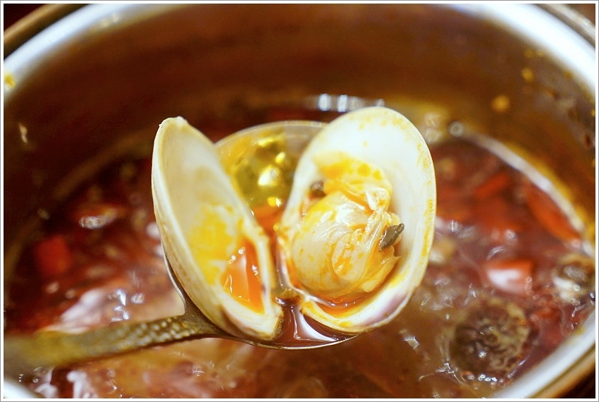 【五股美食】菊芊會館．超浮誇鍋物、桌菜宴席料理，邊吃火鍋邊唱歌的包廂式服務!