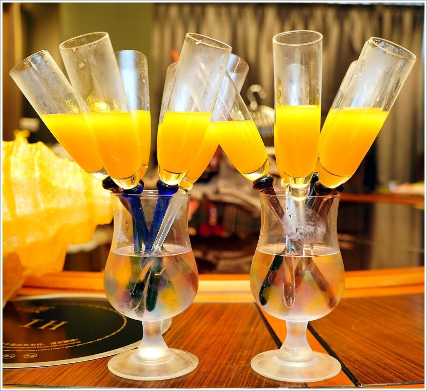 【五股美食】菊芊會館．超浮誇鍋物、桌菜宴席料理，邊吃火鍋邊唱歌的包廂式服務!