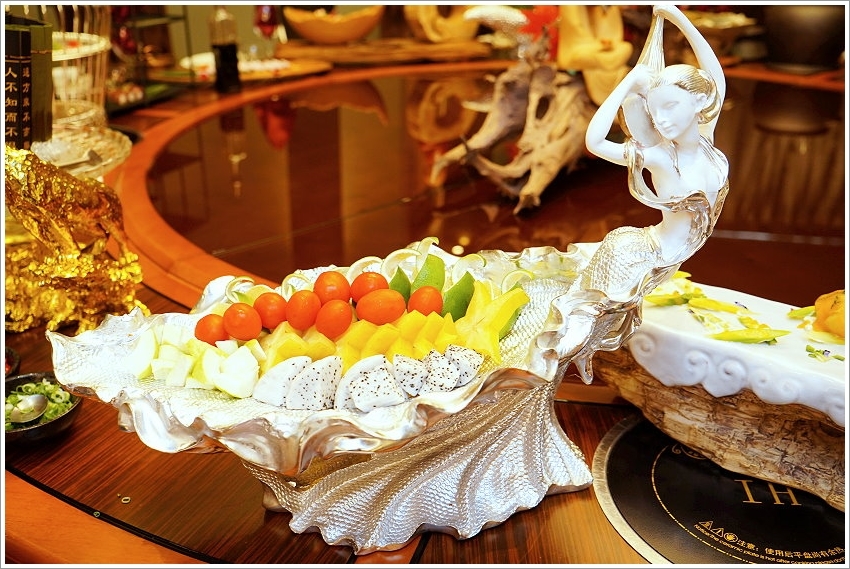 【五股美食】菊芊會館．超浮誇鍋物、桌菜宴席料理，邊吃火鍋邊唱歌的包廂式服務!