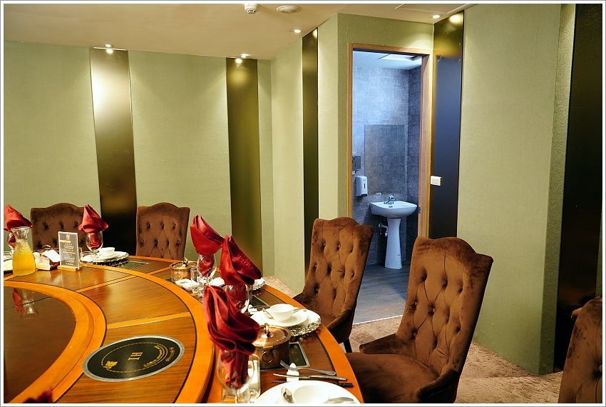 【五股美食】菊芊會館．超浮誇鍋物、桌菜宴席料理，邊吃火鍋邊唱歌的包廂式服務!