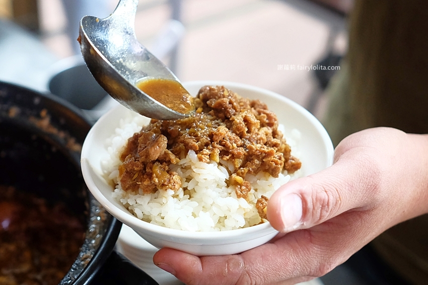 仁傑土魠魚羹。每日狂銷上百碗，店家一開就客滿，隱身藏巷弄、這家只有在地人才知道！ @蹦啾♥謝蘿莉 La vie heureuse