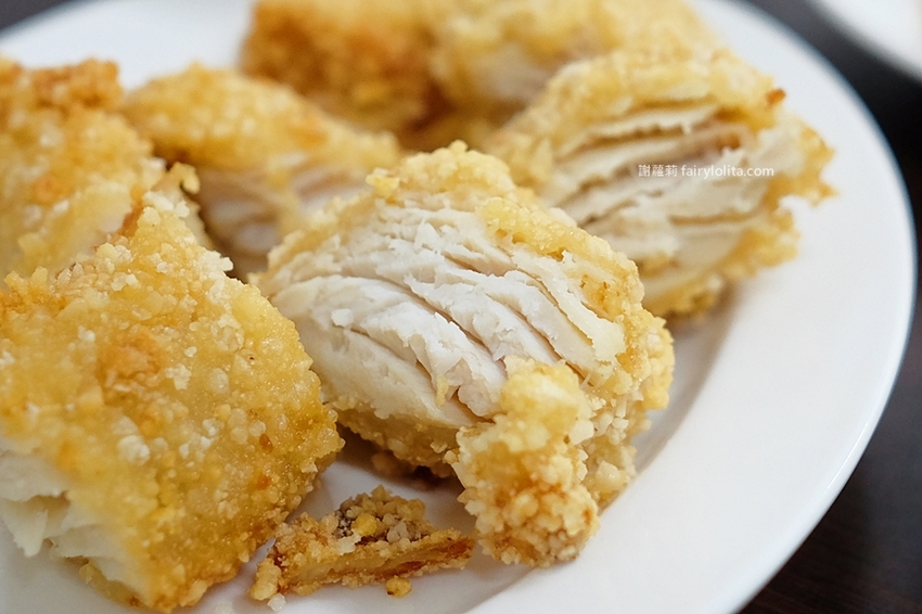 仁傑土魠魚羹。每日狂銷上百碗，店家一開就客滿，隱身藏巷弄、這家只有在地人才知道！ @蹦啾♥謝蘿莉 La vie heureuse