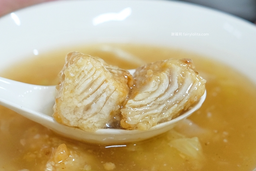 仁傑土魠魚羹。每日狂銷上百碗，店家一開就客滿，隱身藏巷弄、這家只有在地人才知道！ @蹦啾♥謝蘿莉 La vie heureuse