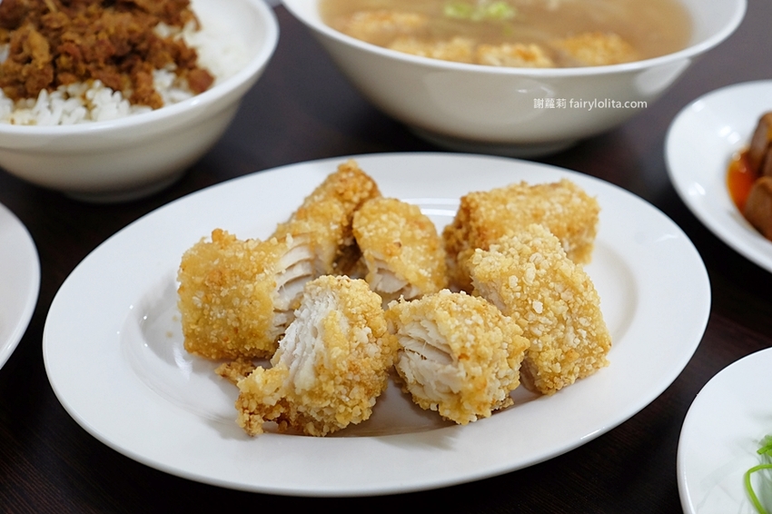 仁傑土魠魚羹。每日狂銷上百碗，店家一開就客滿，隱身藏巷弄、這家只有在地人才知道！ @蹦啾♥謝蘿莉 La vie heureuse