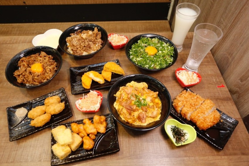 創意丼飯專賣店,平價丼飯,平民美食冠軍,新丼桃園中正店,桃園夜市,桃園美食,炸豬排,藝文特區美食,超人氣 @VIVIYU小世界
