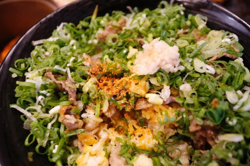 創意丼飯專賣店,平價丼飯,平民美食冠軍,新丼桃園中正店,桃園夜市,桃園美食,炸豬排,藝文特區美食,超人氣 @VIVIYU小世界