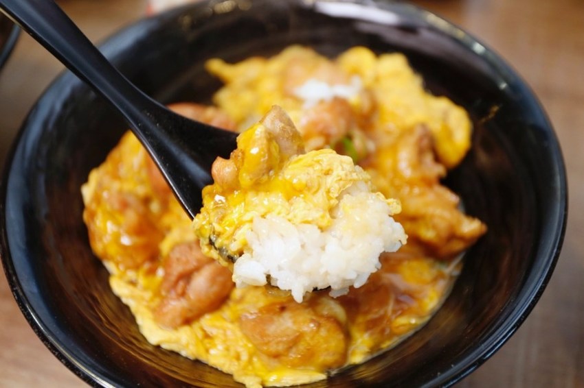 創意丼飯專賣店,平價丼飯,平民美食冠軍,新丼桃園中正店,桃園夜市,桃園美食,炸豬排,藝文特區美食,超人氣 @VIVIYU小世界