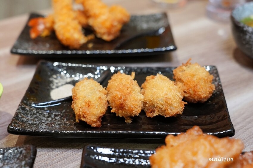 桃園美食｜新丼創意丼飯專賣～多達20多種丼飯選擇，提供麥茶、