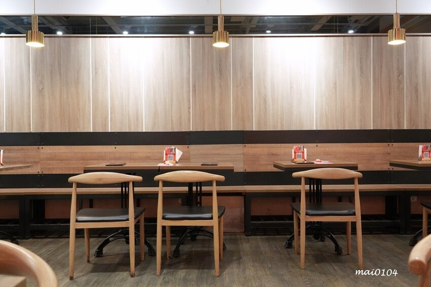 桃園美食｜新丼創意丼飯專賣～多達20多種丼飯選擇，提供麥茶、