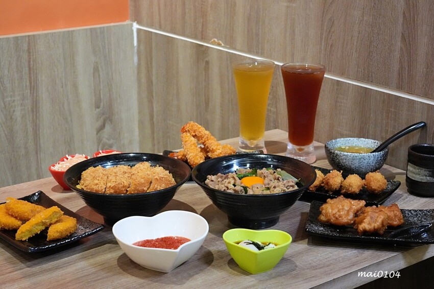 桃園美食｜新丼創意丼飯專賣～多達20多種丼飯選擇，提供麥茶、