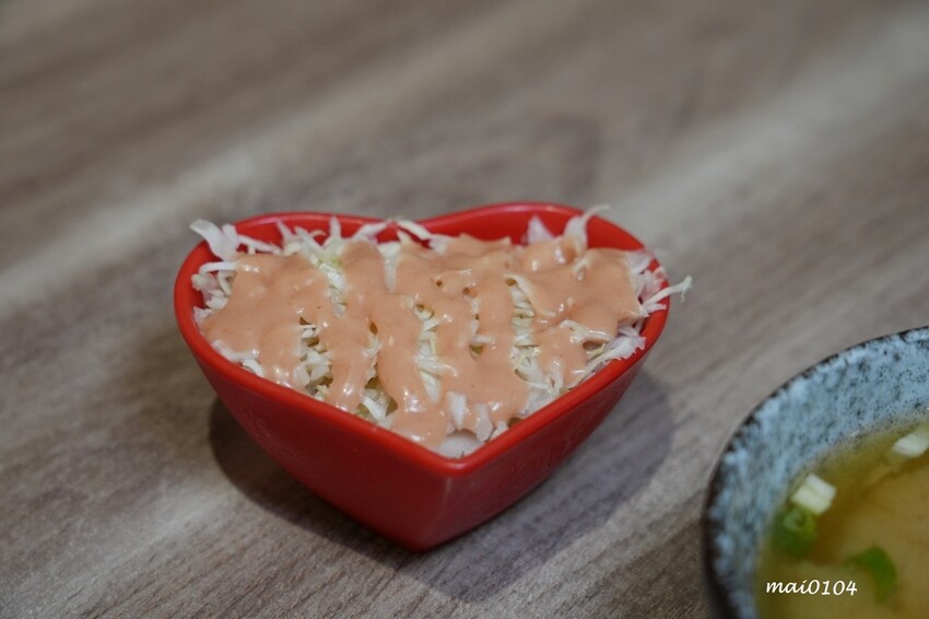 桃園美食｜新丼創意丼飯專賣～多達20多種丼飯選擇，提供麥茶、