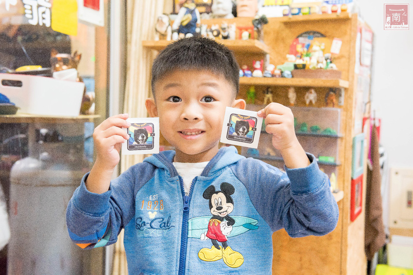 【台南美食】經典牛肉麵搭配碎番茄湯頭｜紅燒湯頭濃郁｜牛肉牛筋超大塊~~黑炫瘋乖乖牛肉麵 - 南人幫