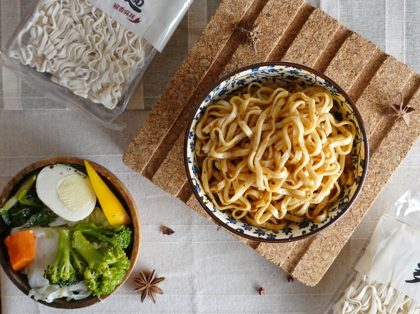 辣椒多一點—多拌麵(椒香麻辣)|高評價麻辣鍋人氣乾拌麵 只要五分鐘人人化身小廚神