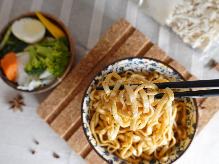 辣椒多一點—多拌麵(椒香麻辣)|高評價麻辣鍋人氣乾拌麵 只要五分鐘人人化身小廚神