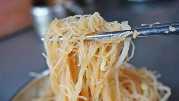 【台北美食】遼寧街路口米粉炒-美味又迷人的路邊攤美食小吃店