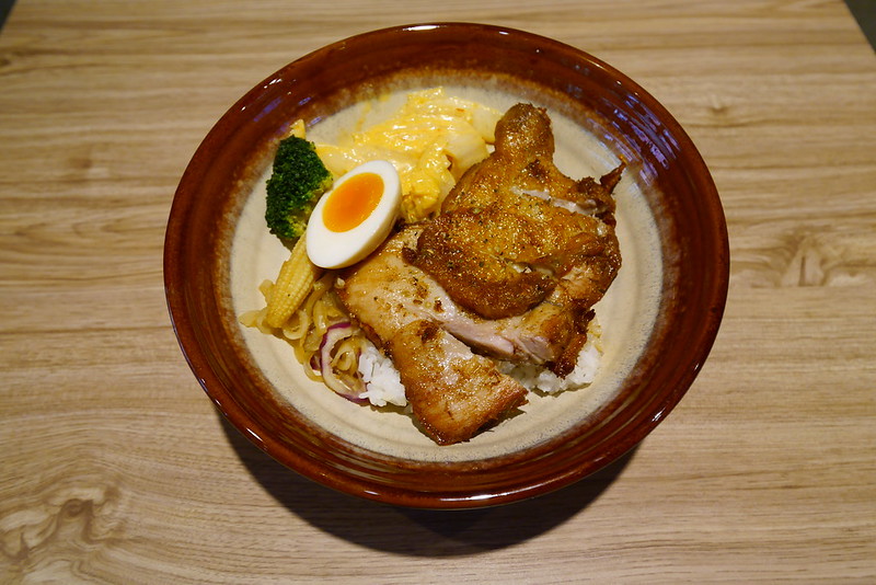 嘉義美食|小岸複合式料理(簡餐/丼飯/拉麵)