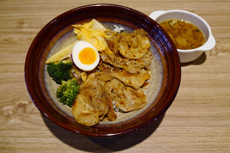 嘉義美食|小岸複合式料理(簡餐/丼飯/拉麵)