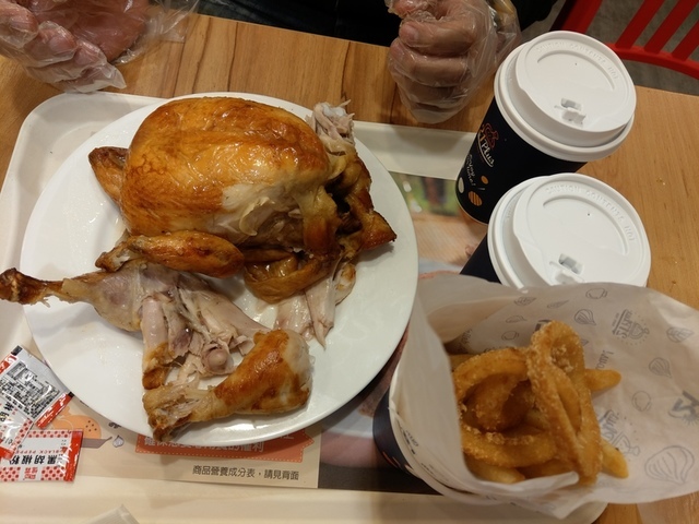 21風味館 徐匯店 ︳大吉大利 今晚吃雞 ︱香草烤雞 炸洋蔥圈 薯條 沙拉 冷熱飲