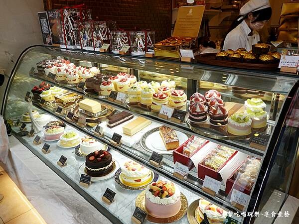 甜點櫃-2024東京巴黎甜點南京店.jpg 甜點櫃-2024東京巴黎甜點南京店.jpg