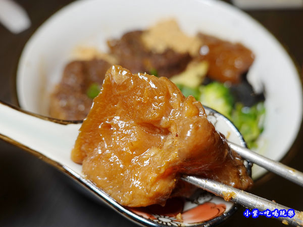二品芝麻官拌麵-牛脾氣參瑟藝翔食佐宮坊 (4).jpg