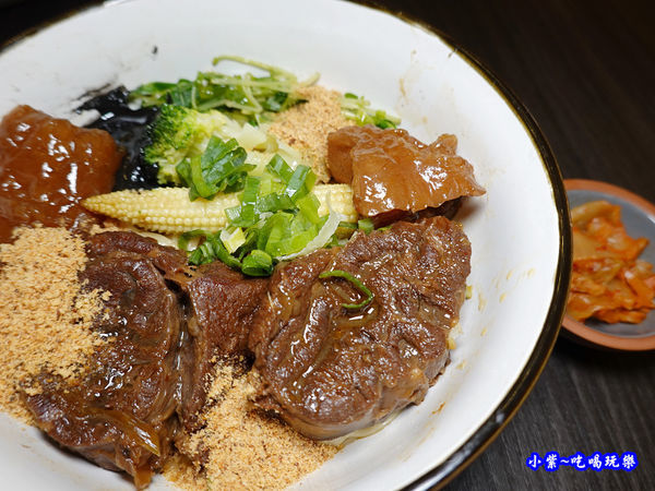 二品芝麻官拌麵-牛脾氣參瑟藝翔食佐宮坊 (8).jpg