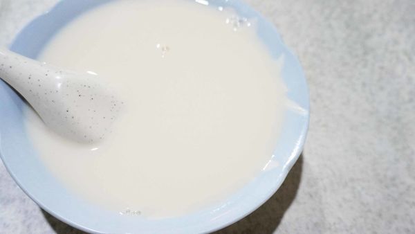 【台北美食】洪文豆漿小吃店-吃了會讓你愛不釋手的爆強豆漿蛋餅早餐店