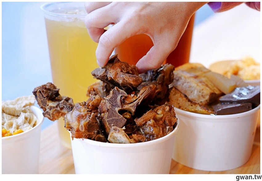 想不到吧芝士草莓沙沙回來啦！三款超人氣草莓飲品，錯過再等一年～