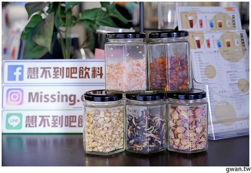 想不到吧芝士草莓沙沙回來啦！三款超人氣草莓飲品，錯過再等一年～