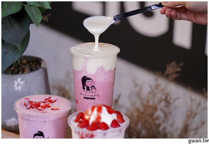 想不到吧芝士草莓沙沙回來啦！三款超人氣草莓飲品，錯過再等一年～