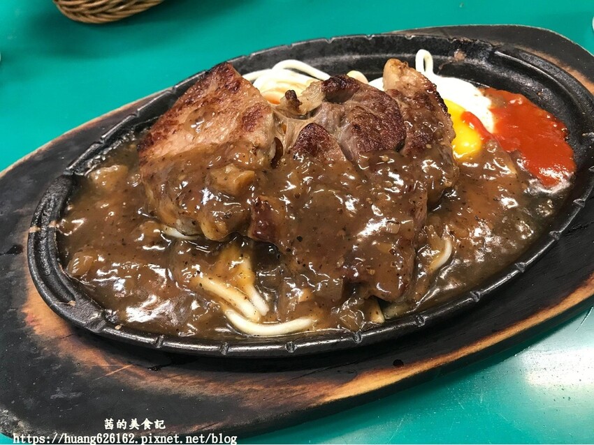 新北市三重區【新北三重區 】三重牛排推薦『好品味牛排館』✖三重文化北美食推薦 ✖豬排.牛排只要160元,濃湯及飲料無限暢