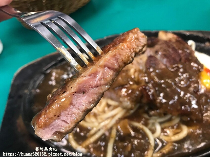 新北市三重區【新北三重區 】三重牛排推薦『好品味牛排館』✖三重文化北美食推薦 ✖豬排.牛排只要160元,濃湯及飲料無限暢