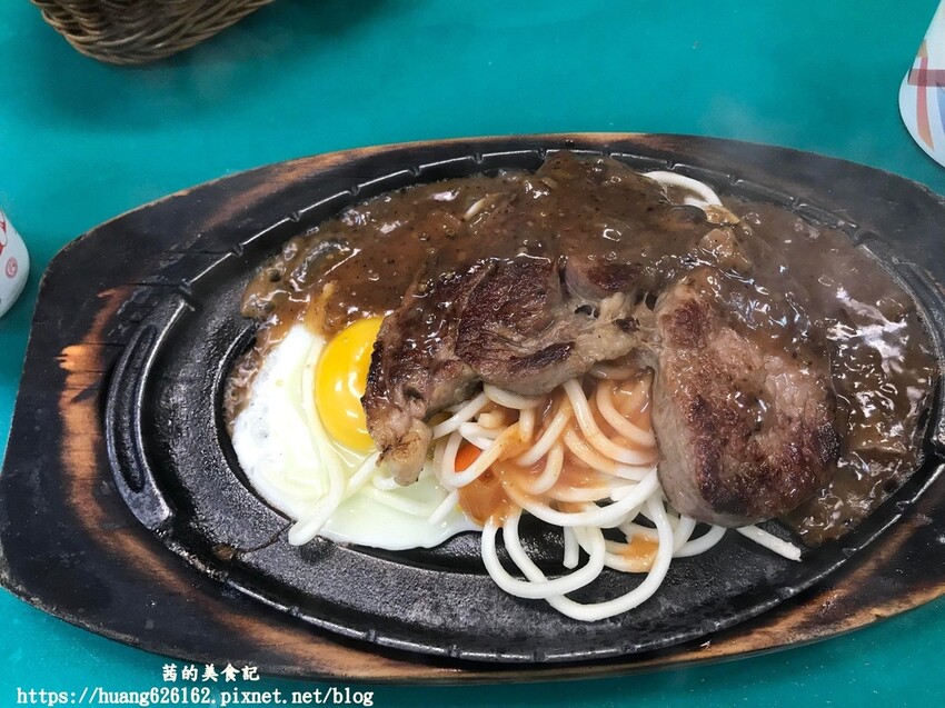 新北市三重區【新北三重區 】三重牛排推薦『好品味牛排館』✖三重文化北美食推薦 ✖豬排.牛排只要160元,濃湯及飲料無限暢