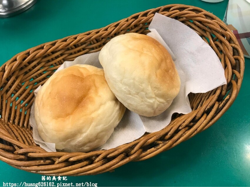 新北市三重區【新北三重區 】三重牛排推薦『好品味牛排館』✖三重文化北美食推薦 ✖豬排.牛排只要160元,濃湯及飲料無限暢