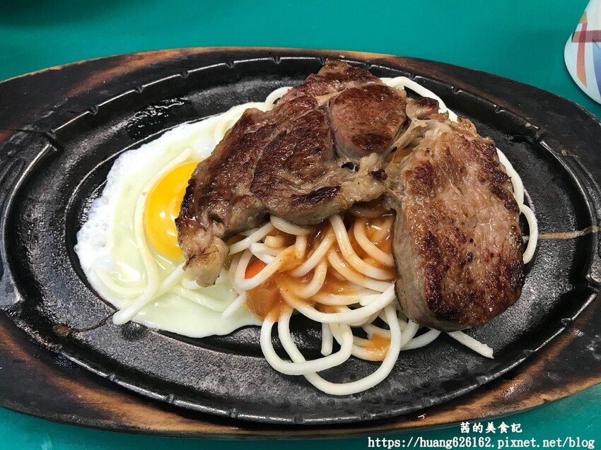 新北市三重區【新北三重區 】三重牛排推薦『好品味牛排館』✖三重文化北美食推薦 ✖豬排.牛排只要160元,濃湯及飲料無限暢