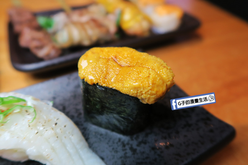 永和弄爹串燒居酒屋.鮭魚肚握壽司.比目魚鰭邊肉握壽司.海膽軍艦
