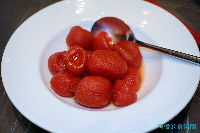 【板橋站】新板希爾頓青雅中餐廳-品鵝宴，招牌嫣紅鵝超香甜、經典盆菜道道精緻美味