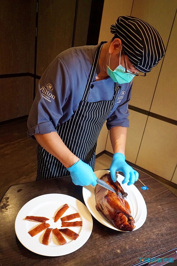 【板橋站】新板希爾頓青雅中餐廳-品鵝宴，招牌嫣紅鵝超香甜、經典盆菜道道精緻美味