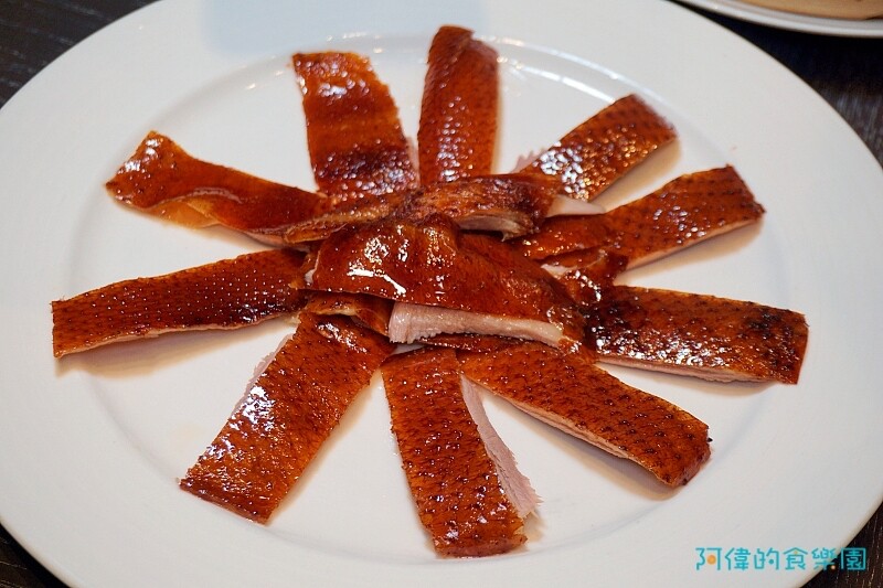 【板橋站】新板希爾頓青雅中餐廳-品鵝宴，招牌嫣紅鵝超香甜、經典盆菜道道精緻美味