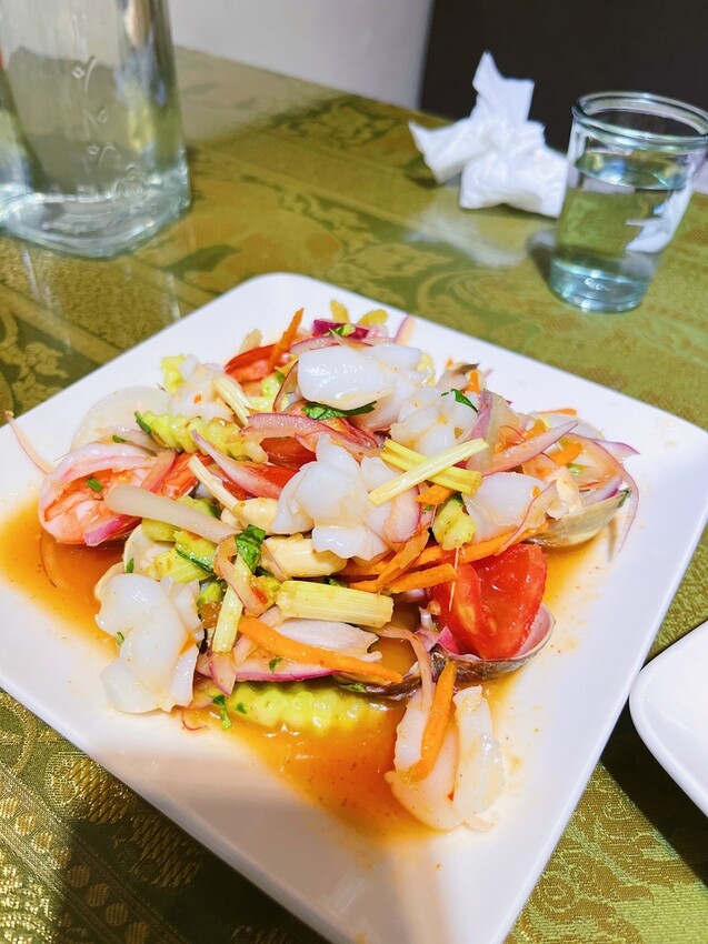 [台北泰式]內湖區港墘站「泰鄉食坊」超大塊又厚實的滿滿蝦月亮