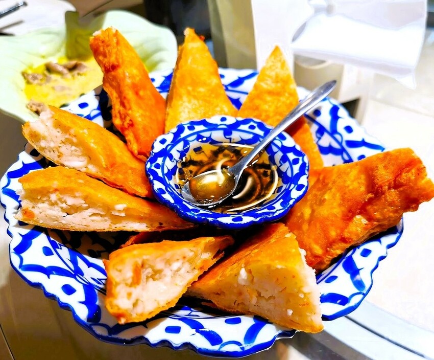 [台北泰式]內湖區港墘站「泰鄉食坊」超大塊又厚實的滿滿蝦月亮