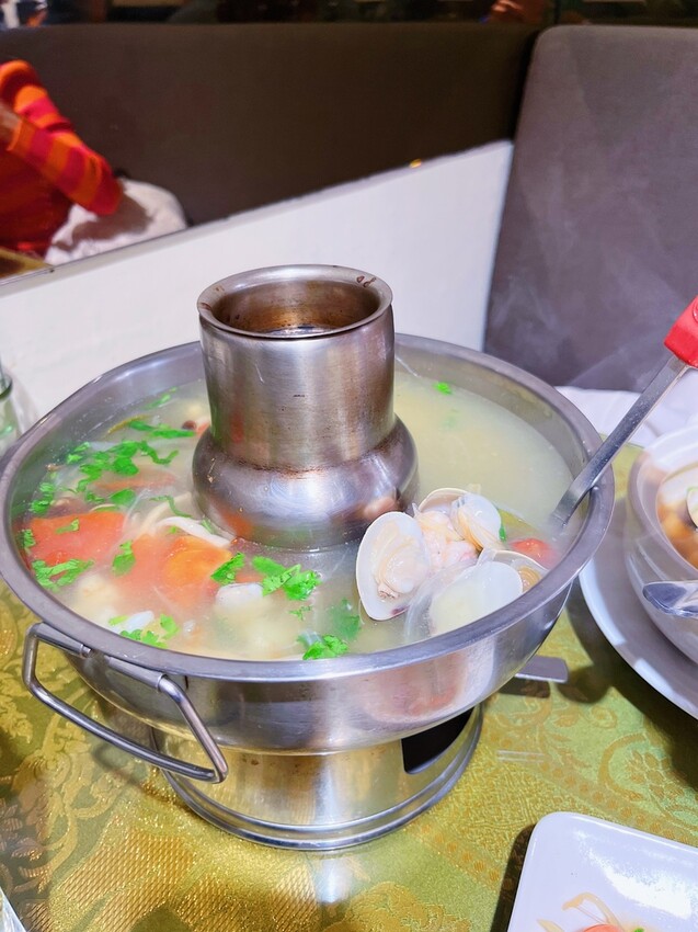 [台北泰式]內湖區港墘站「泰鄉食坊」超大塊又厚實的滿滿蝦月亮