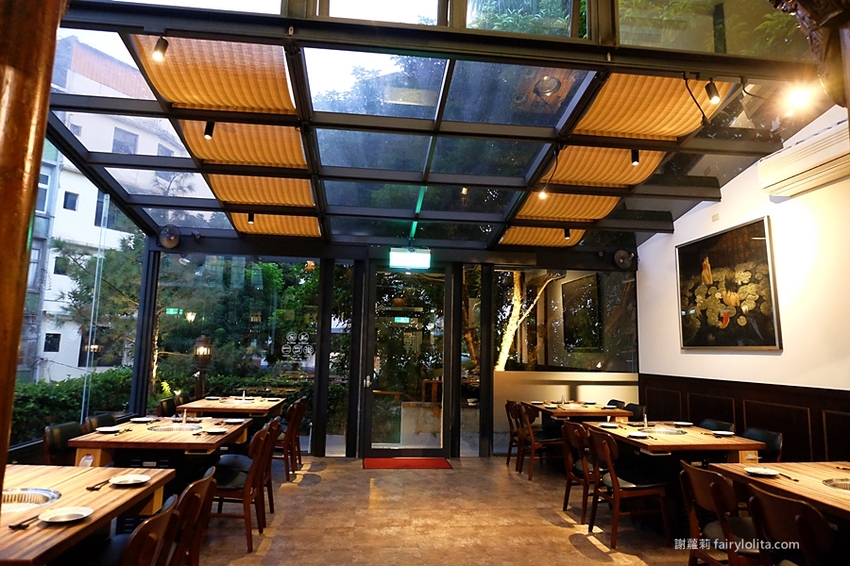 中壢新開幕!白天吃不到、晚上才營業,號稱「最高顏值」燒肉餐廳,竟然躲在超美玻璃屋內! @蹦啾♥謝蘿莉 La vie heureuse