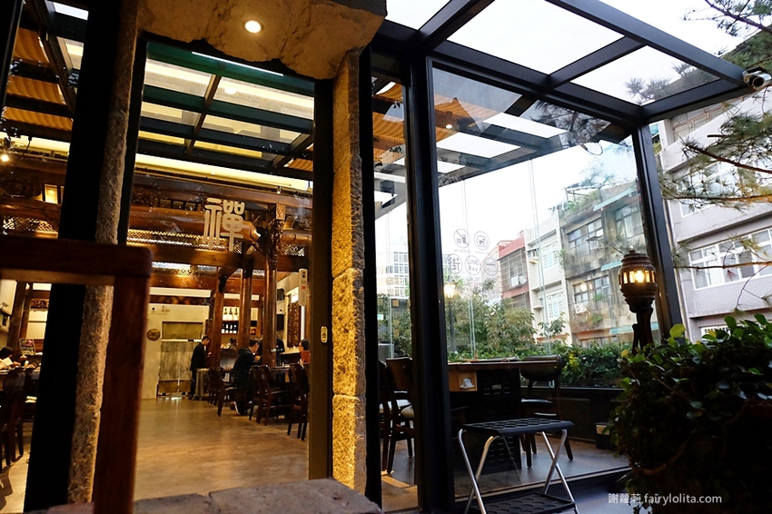 中壢新開幕!白天吃不到、晚上才營業,號稱「最高顏值」燒肉餐廳,竟然躲在超美玻璃屋內! @蹦啾♥謝蘿莉 La vie heureuse