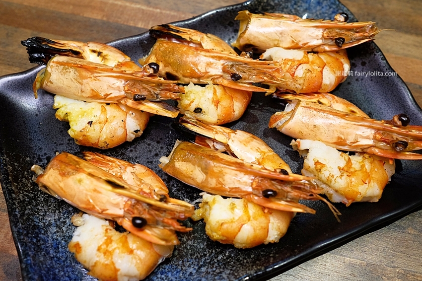 中壢新開幕!白天吃不到、晚上才營業,號稱「最高顏值」燒肉餐廳,竟然躲在超美玻璃屋內! @蹦啾♥謝蘿莉 La vie heureuse