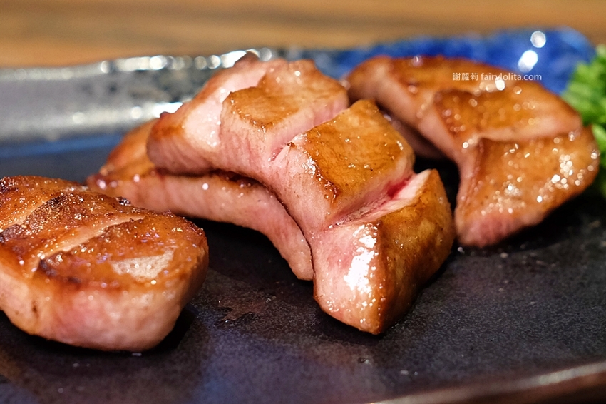 中壢新開幕!白天吃不到、晚上才營業,號稱「最高顏值」燒肉餐廳,竟然躲在超美玻璃屋內! @蹦啾♥謝蘿莉 La vie heureuse