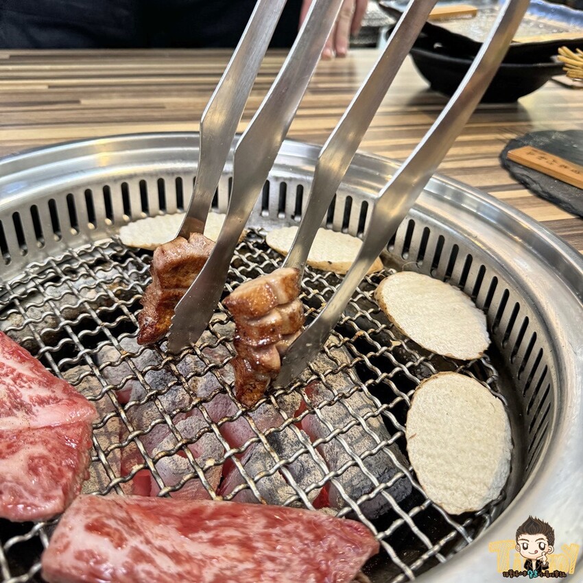 桃園市中壢區桃園中壢禪燒肉。古代秀才書房吃燒肉！全程代烤服務最好、價格不是天花板的全和牛盛宴！ 11/11起雙人套餐一律88折！ (菜單營業時間地址電話) - 跟著踢小米吃喝玩樂趣
